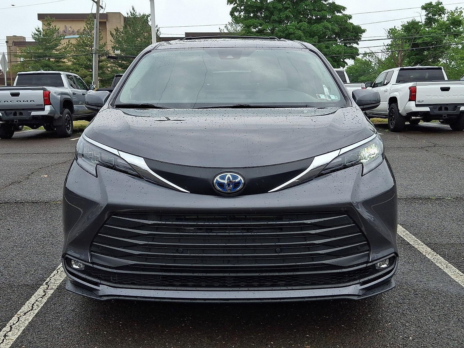 2025 Toyota Sienna XLE AWD 7-Passenger (Natl)