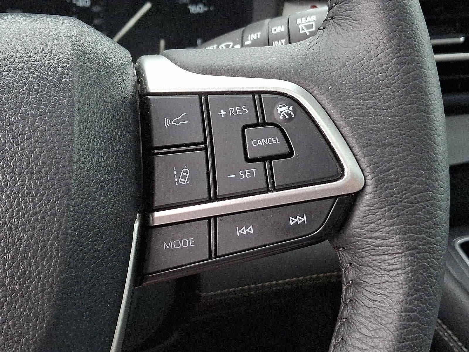 2025 Toyota Sienna XLE AWD 7-Passenger (Natl)