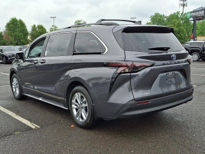 2025 Toyota Sienna XLE AWD 7-Passenger (Natl)