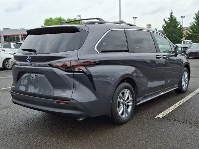 2025 Toyota Sienna XLE AWD 7-Passenger (Natl)