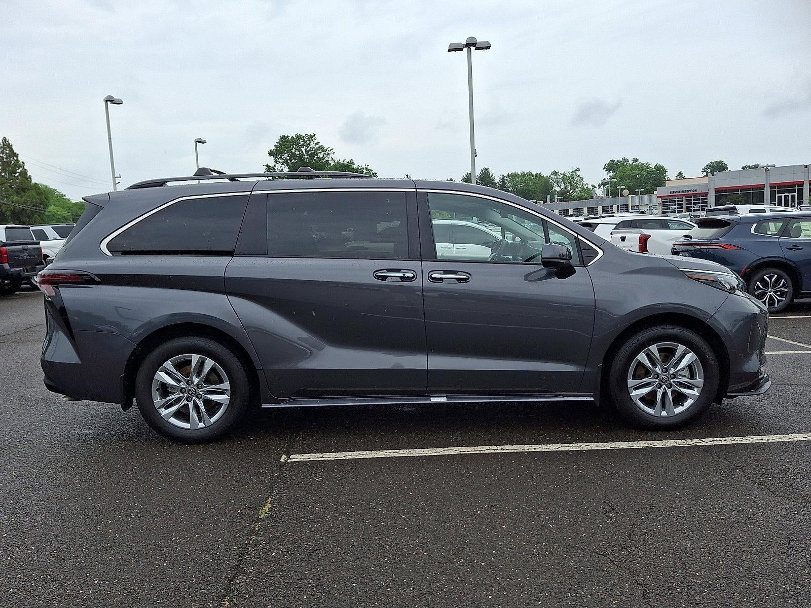 2025 Toyota Sienna XLE AWD 7-Passenger (Natl)