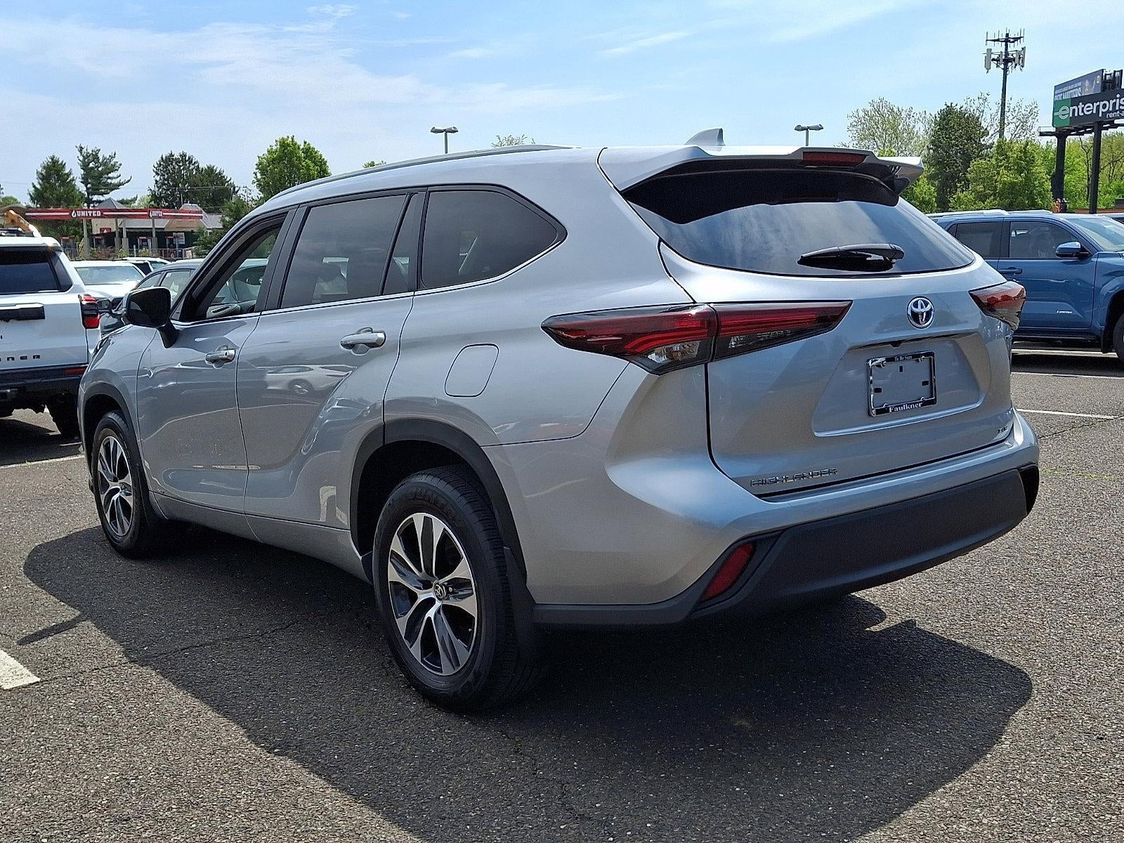 2024 Toyota Highlander Hybrid XLE AWD (Natl)