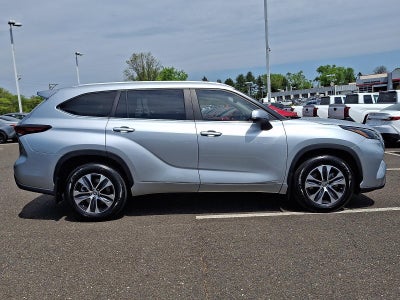 2024 Toyota Highlander Hybrid XLE AWD (Natl)