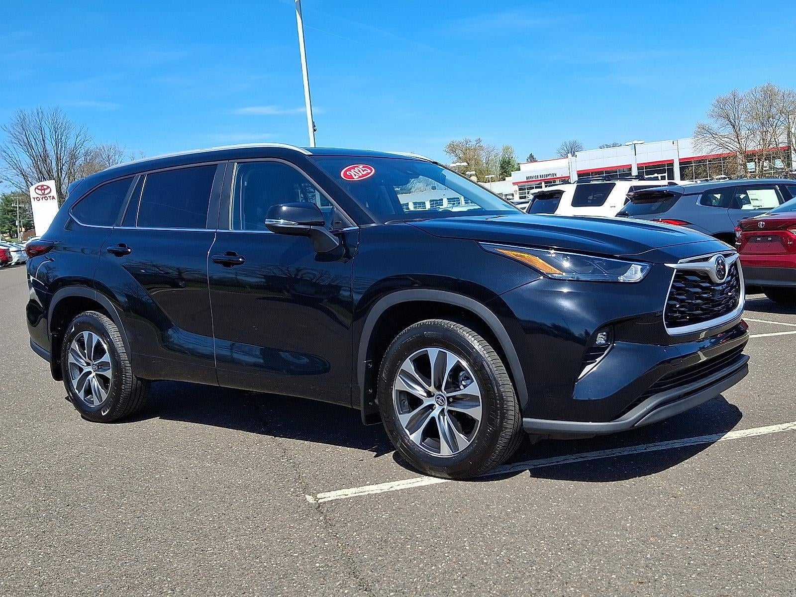 2025 Toyota Highlander XLE AWD (Natl)