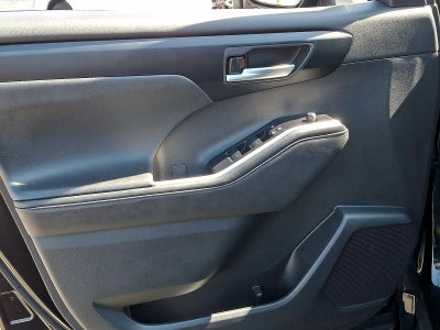 2025 Toyota Highlander XLE AWD (Natl)