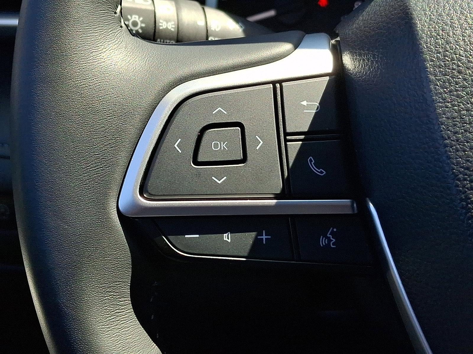 2025 Toyota Highlander XLE AWD (Natl)