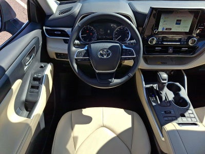 2025 Toyota Highlander XLE AWD (Natl)