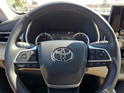 2025 Toyota Highlander XLE AWD (Natl)