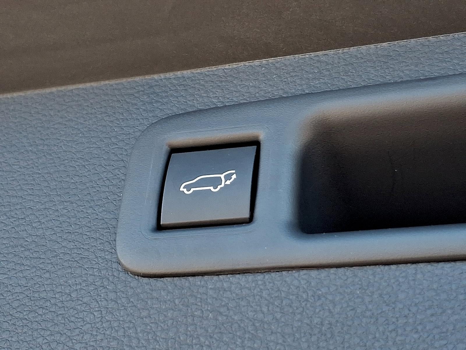 2025 Toyota Highlander XLE AWD (Natl)