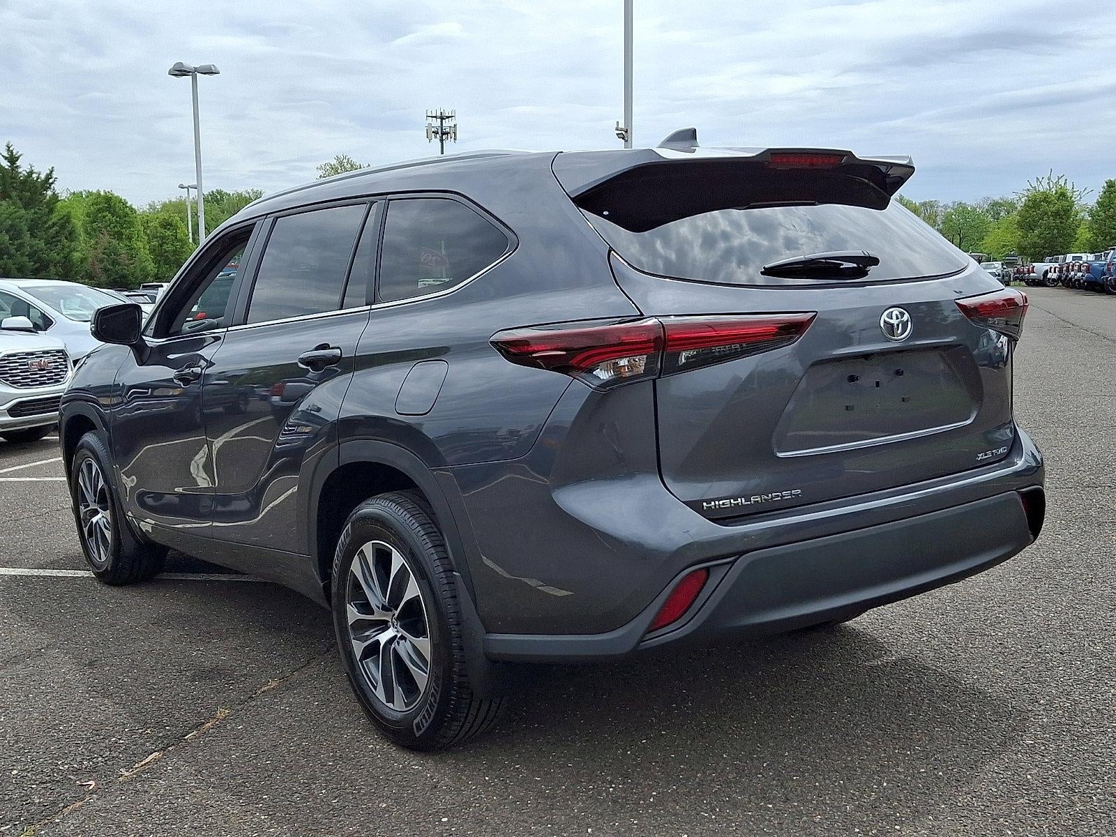 2025 Toyota Highlander XLE AWD (Natl)