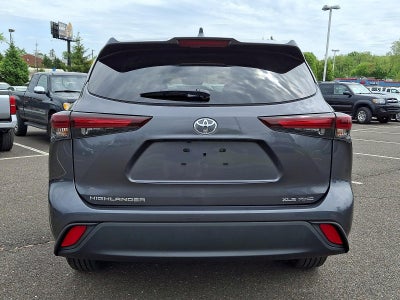 2025 Toyota Highlander XLE AWD (Natl)