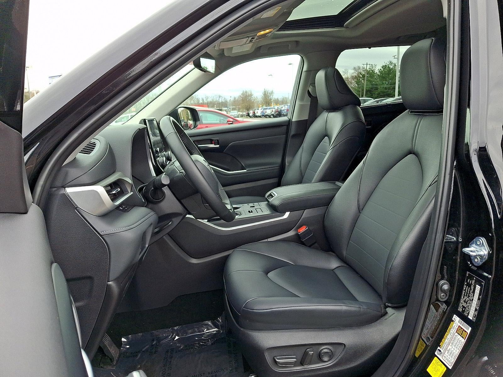 2025 Toyota Highlander XLE AWD (Natl)