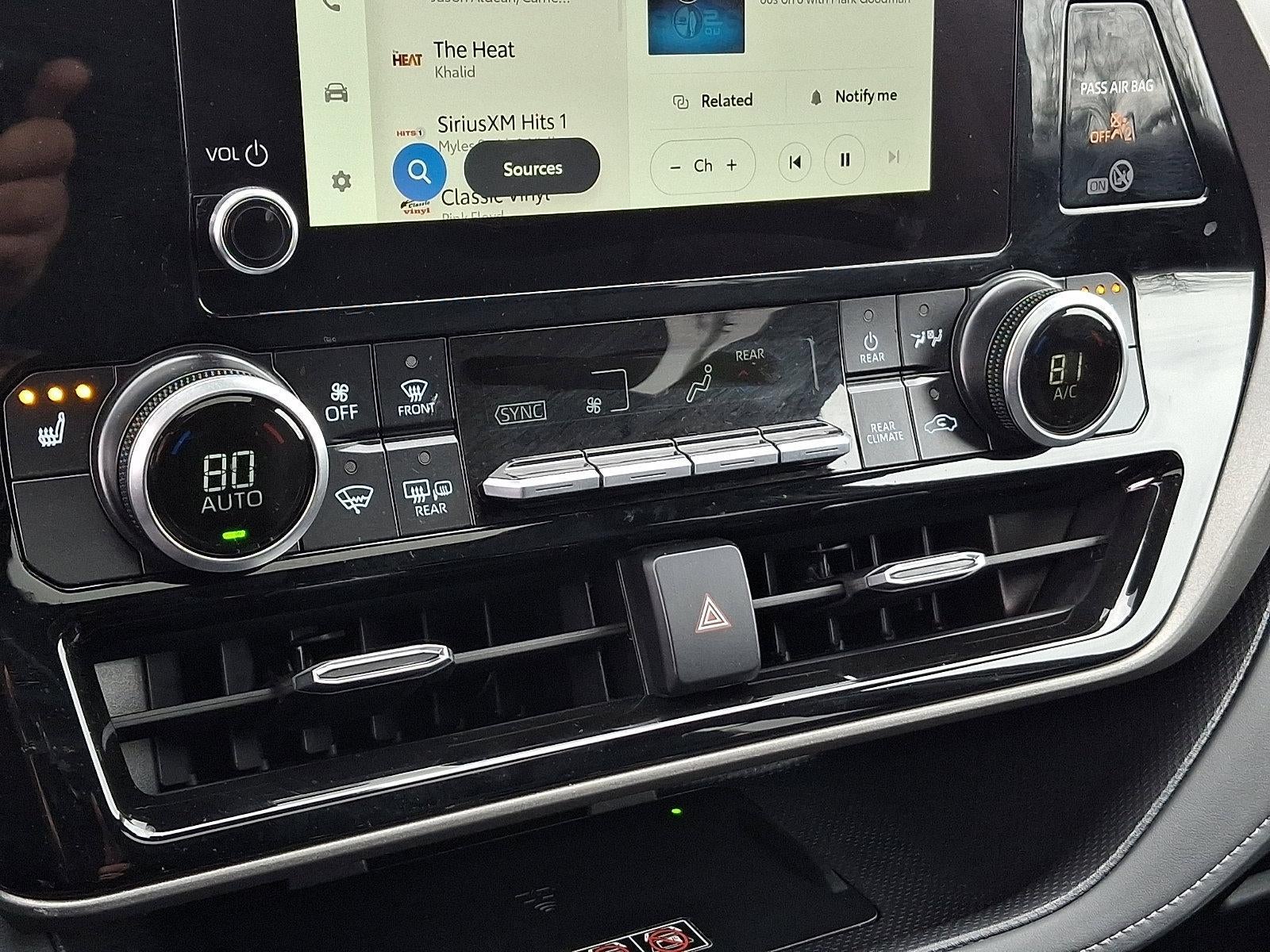 2025 Toyota Highlander XLE AWD (Natl)