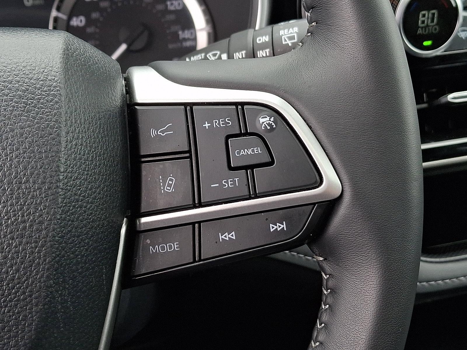 2025 Toyota Highlander XLE AWD (Natl)