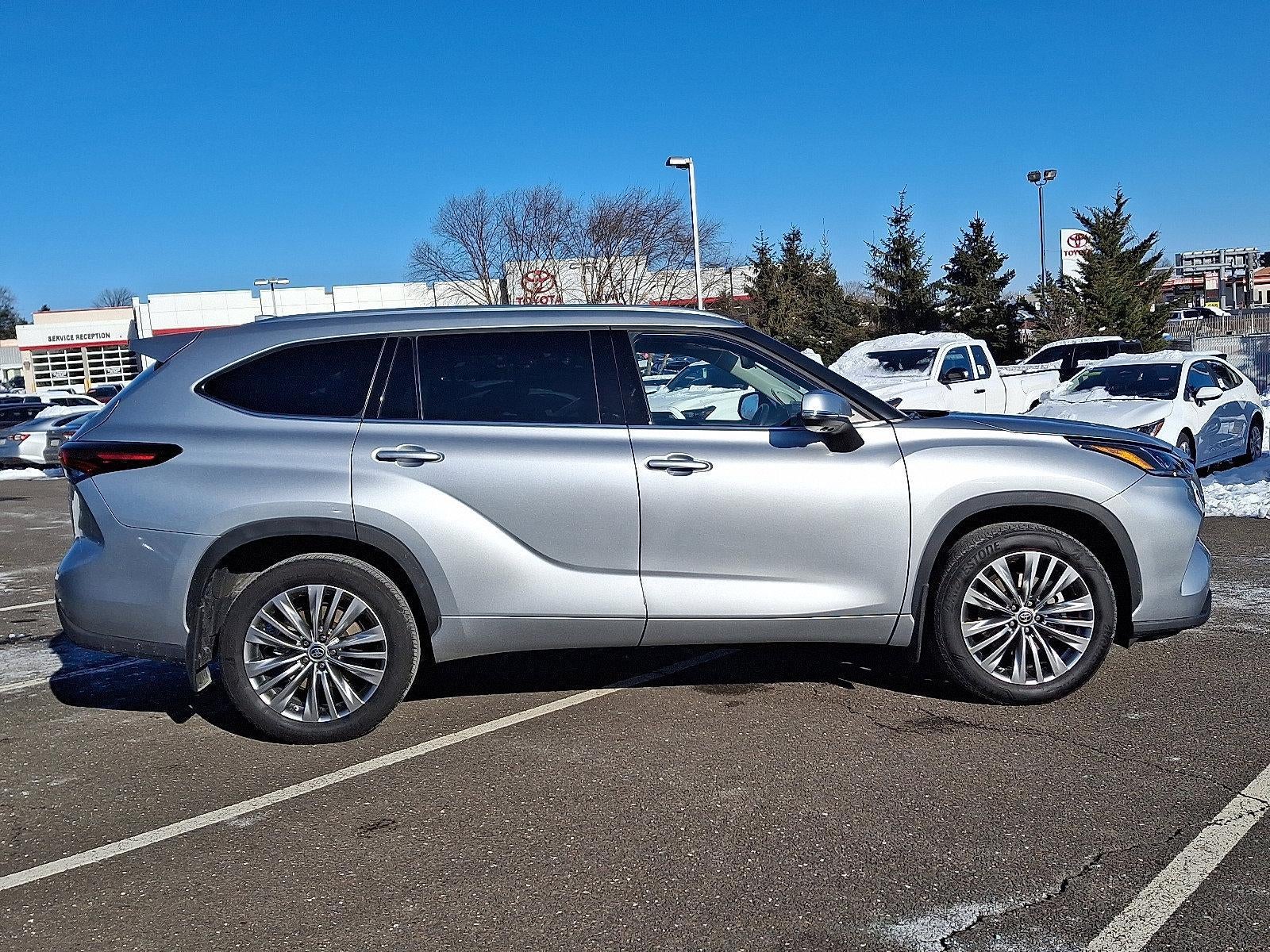 2024 Toyota Highlander Platinum AWD (Natl)