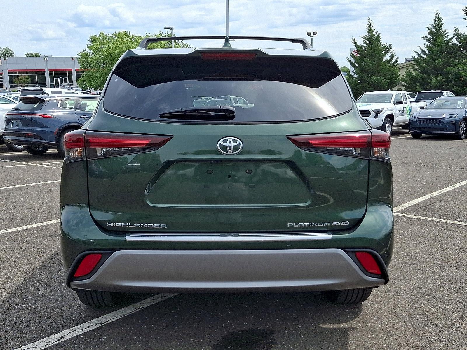 2024 Toyota Highlander Platinum AWD (Natl)