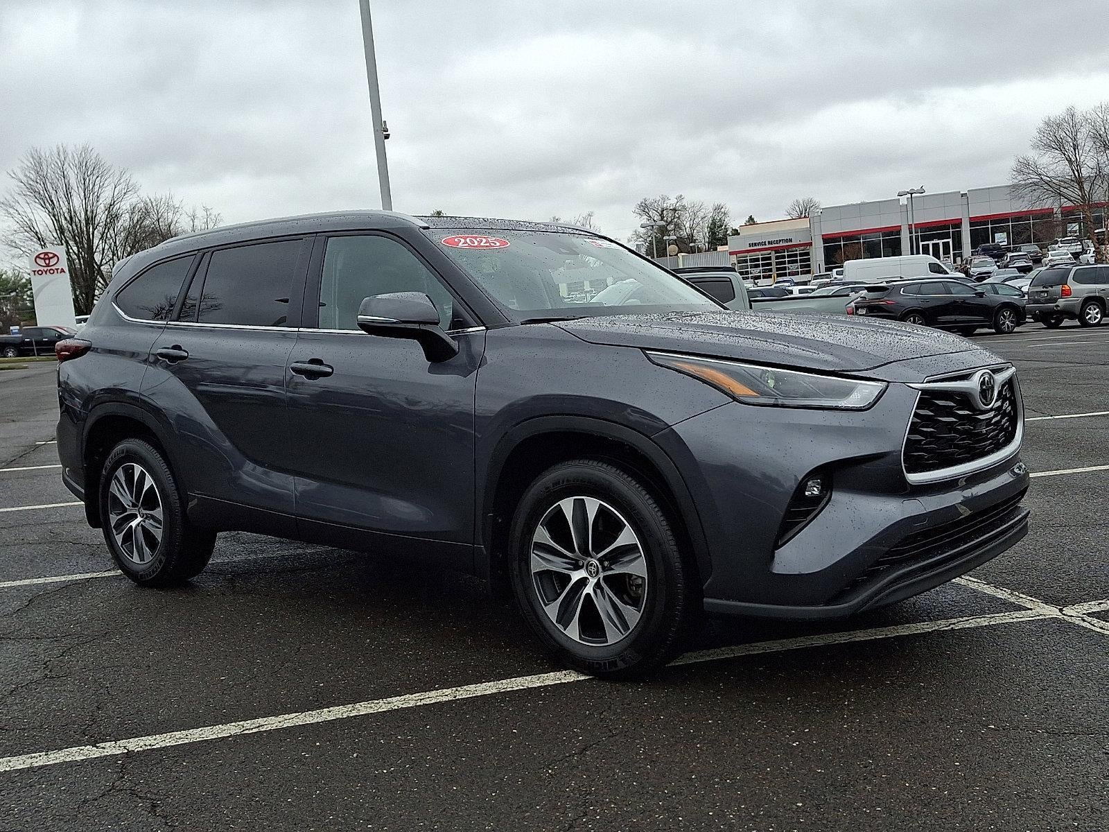 2025 Toyota Highlander XLE AWD (Natl)