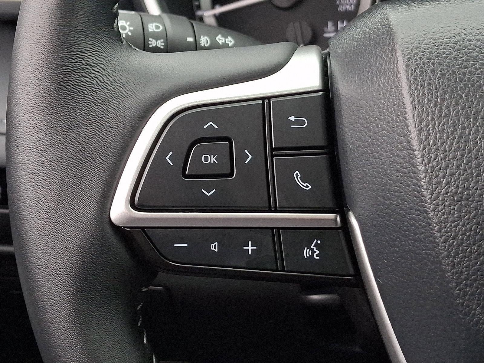 2025 Toyota Highlander XLE AWD (Natl)