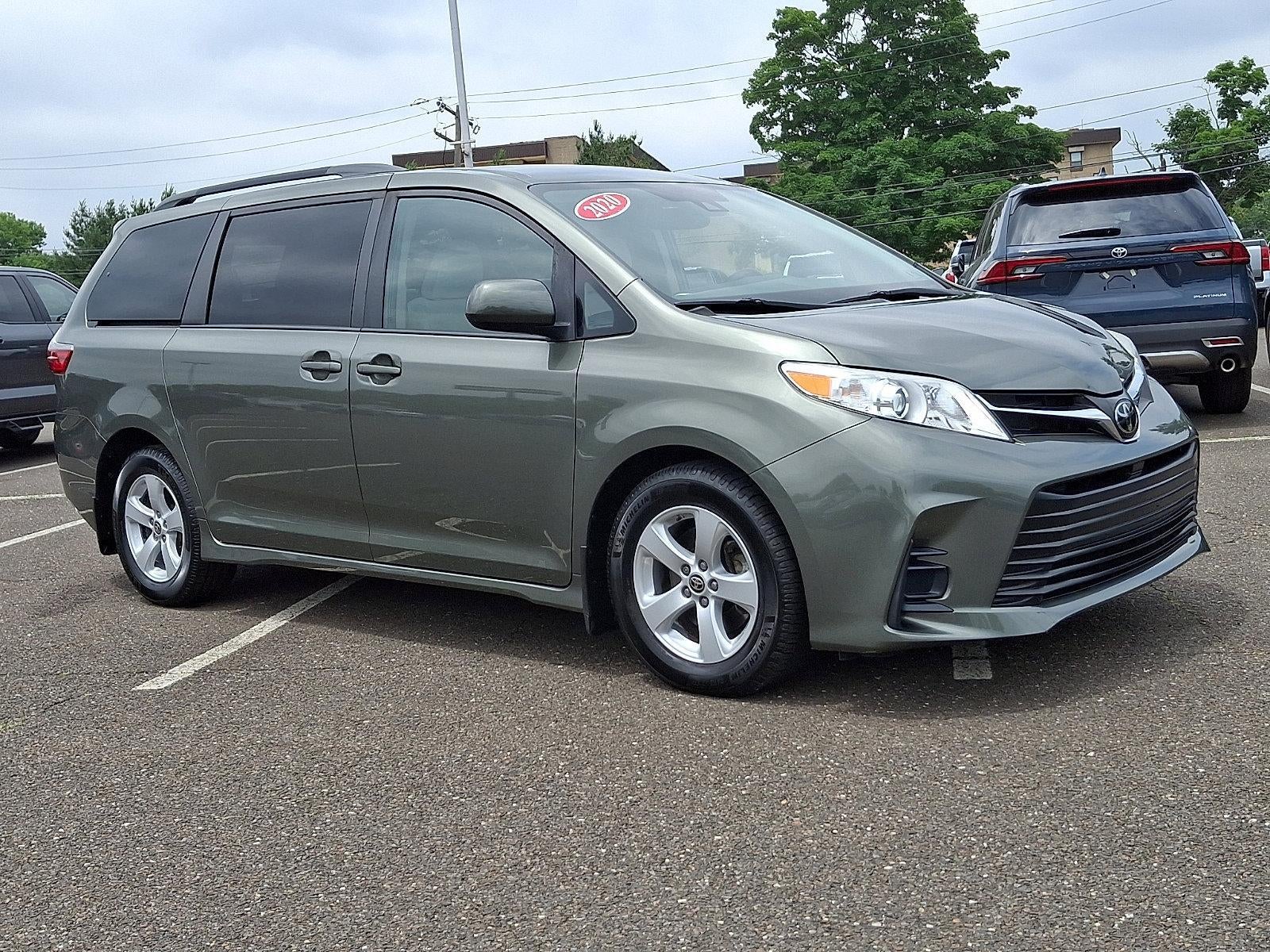 2020 Toyota Sienna LE FWD 8-Passenger (Natl)
