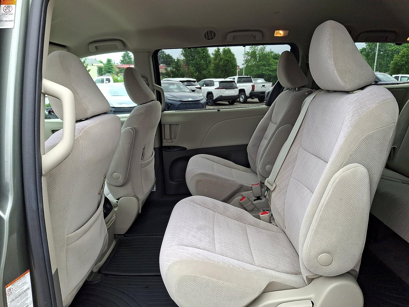 2020 Toyota Sienna LE FWD 8-Passenger (Natl)