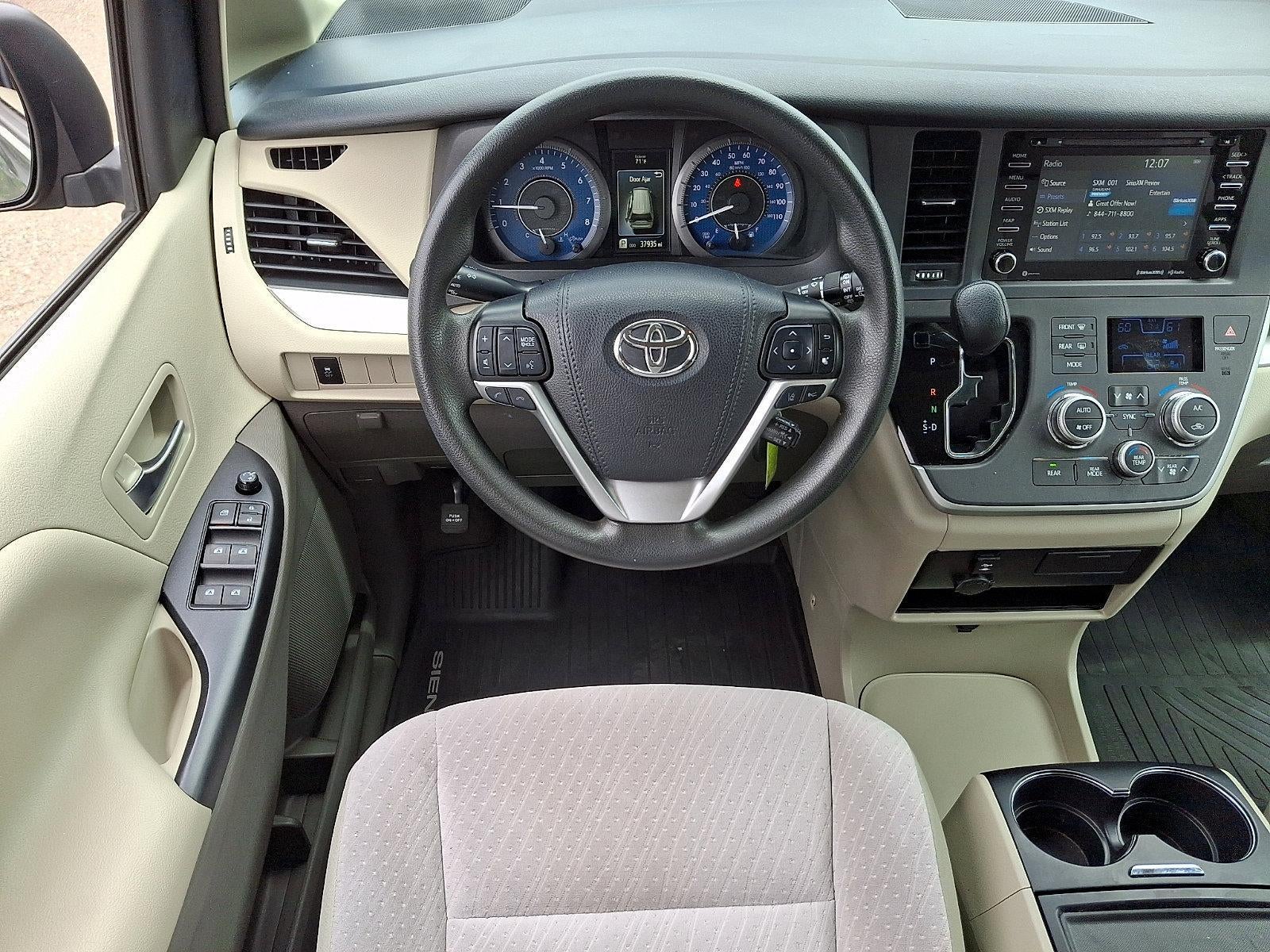 2020 Toyota Sienna LE FWD 8-Passenger (Natl)