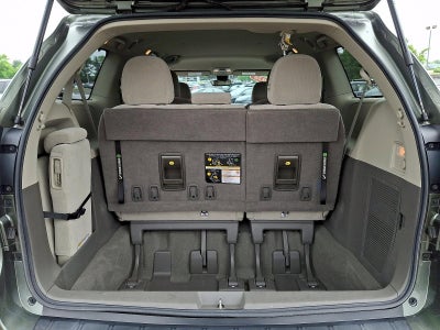 2020 Toyota Sienna LE FWD 8-Passenger (Natl)