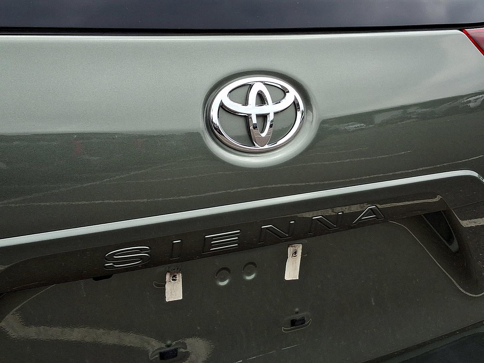2020 Toyota Sienna LE FWD 8-Passenger (Natl)