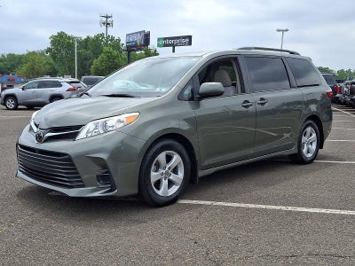 2020 Toyota Sienna LE FWD 8-Passenger (Natl)