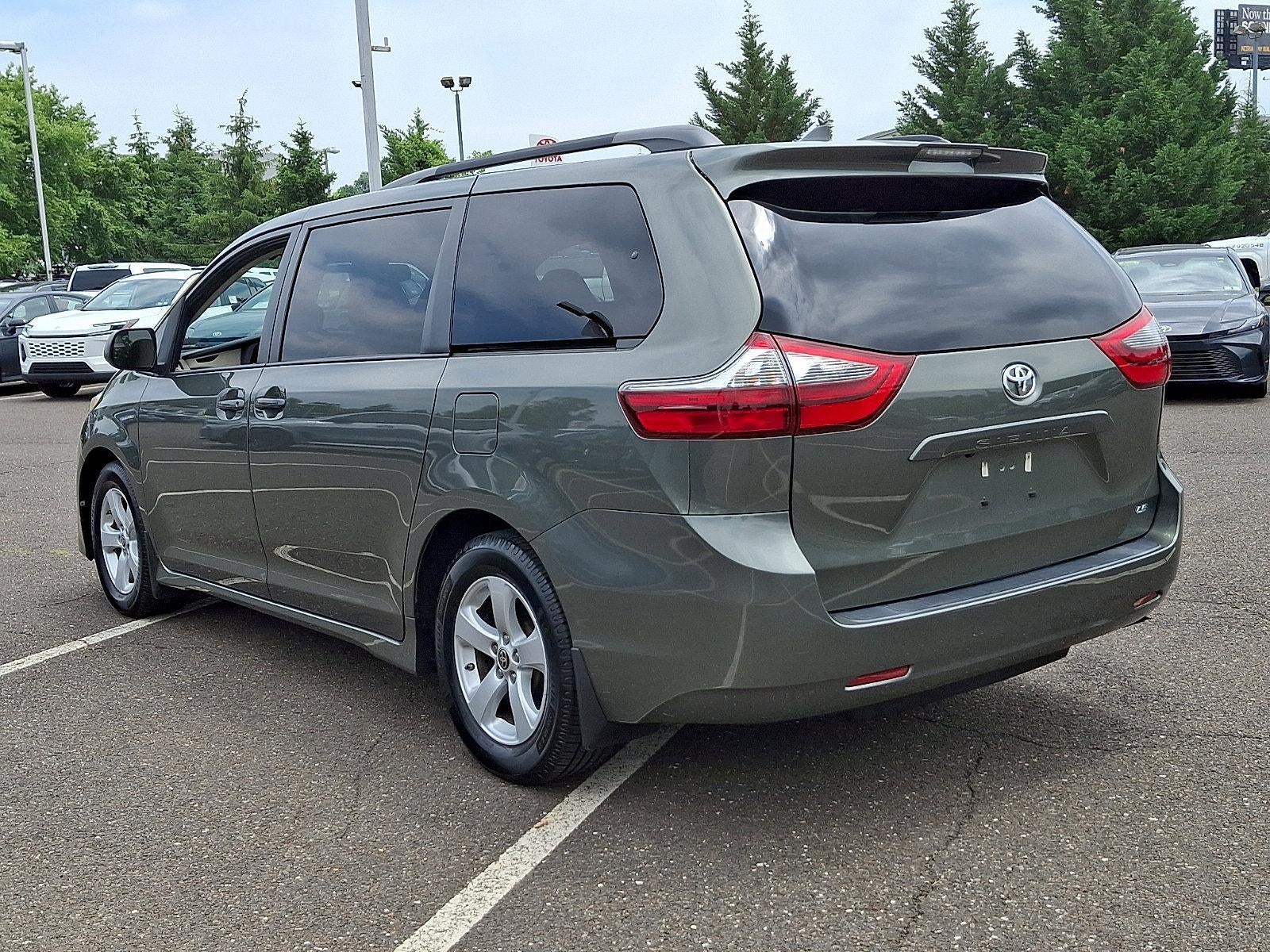 2020 Toyota Sienna LE FWD 8-Passenger (Natl)