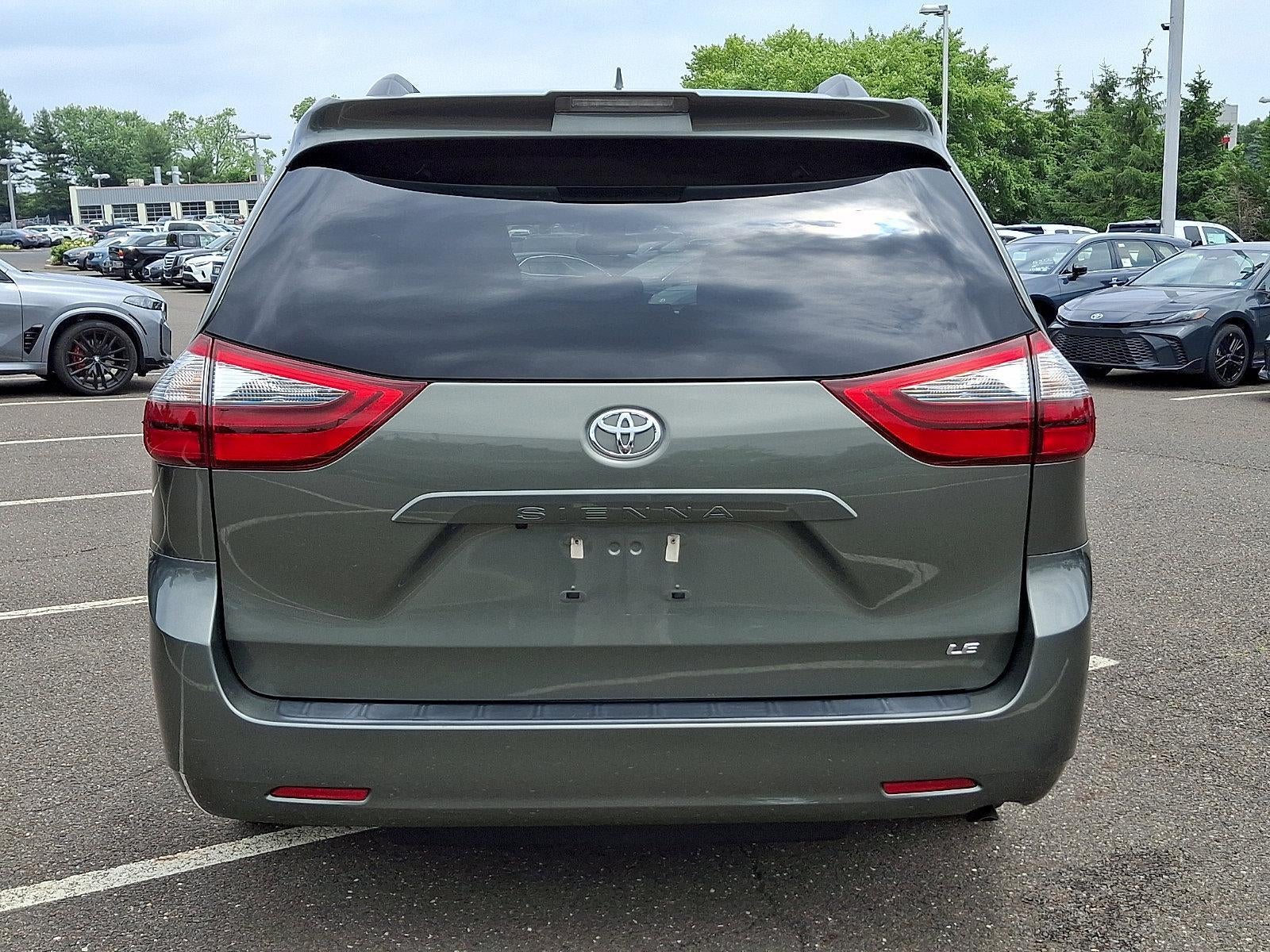 2020 Toyota Sienna LE FWD 8-Passenger (Natl)