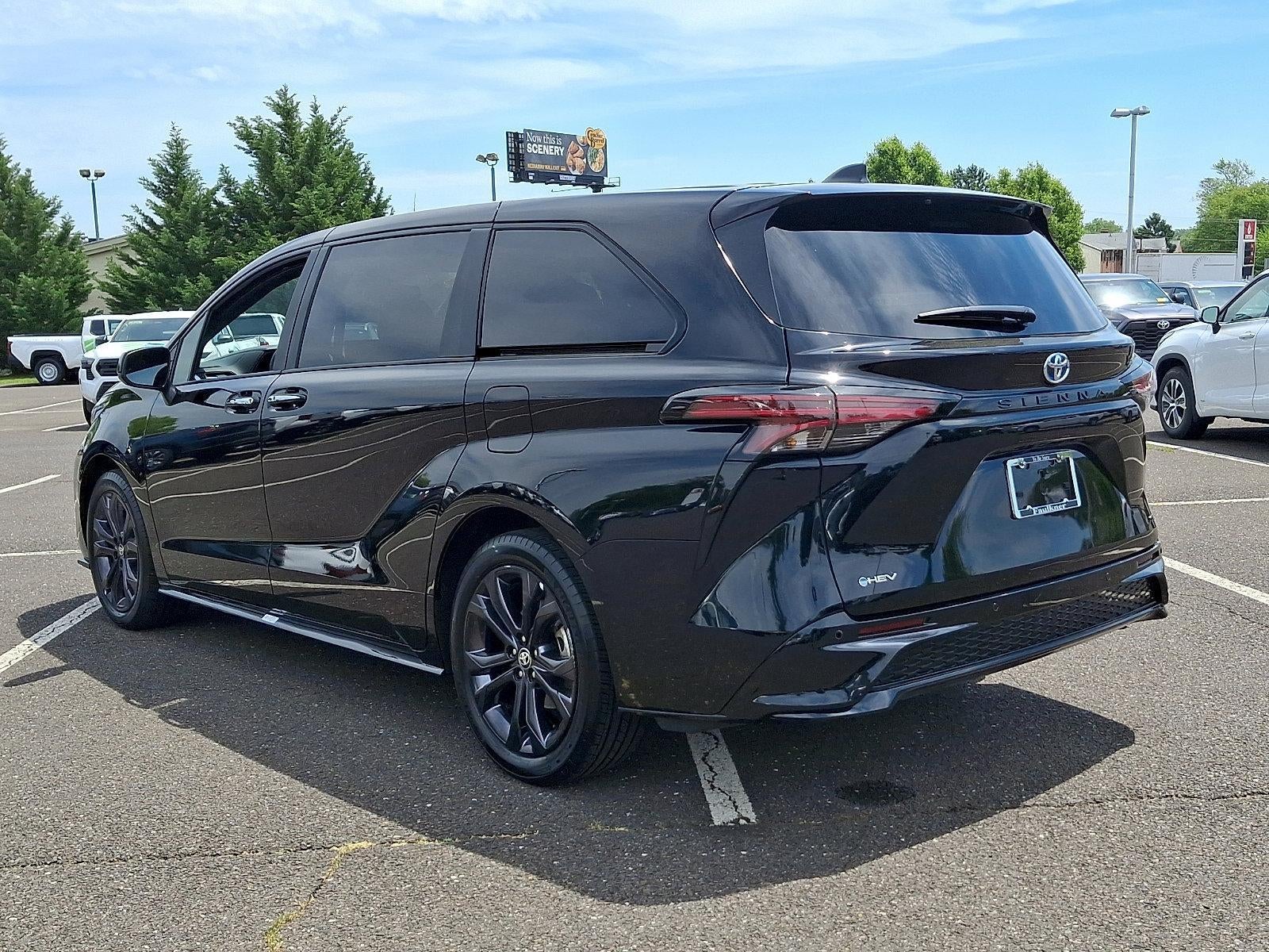 2025 Toyota Sienna XSE FWD 7-Passenger (Natl)