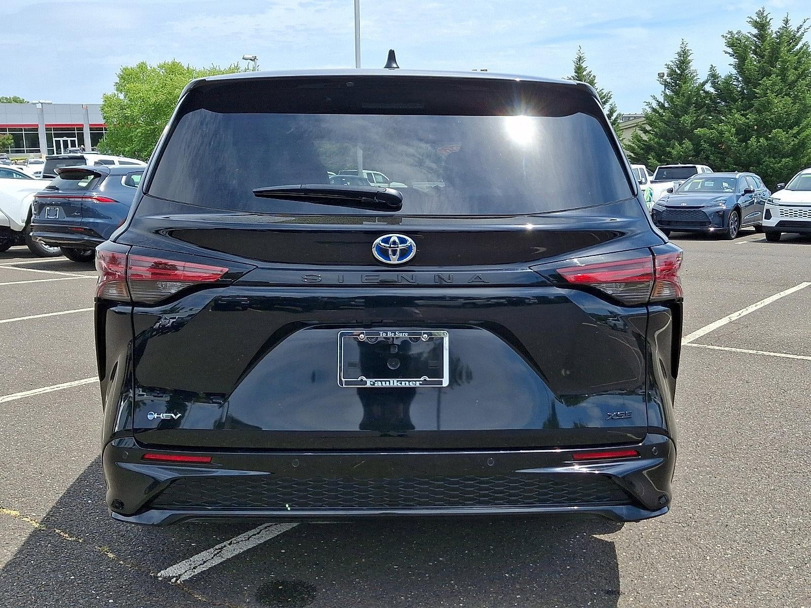 2025 Toyota Sienna XSE FWD 7-Passenger (Natl)