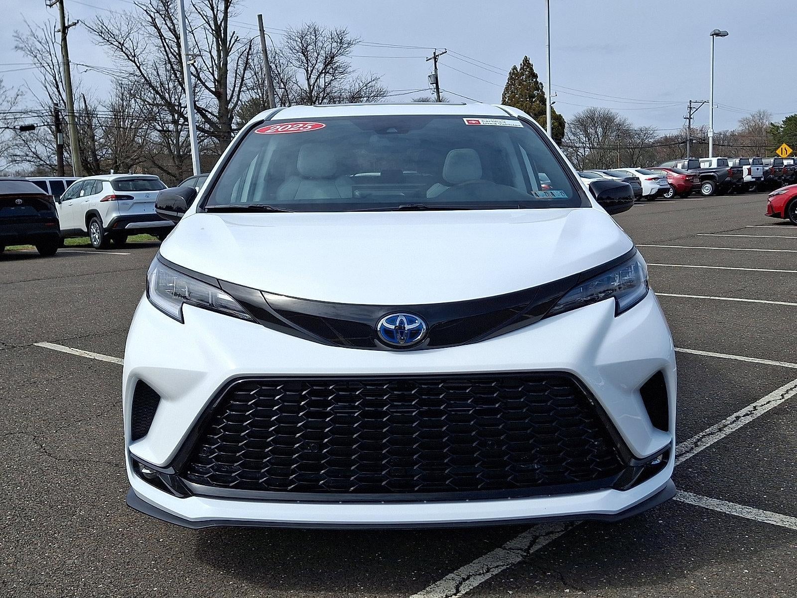 2025 Toyota Sienna XSE FWD 7-Passenger (Natl)