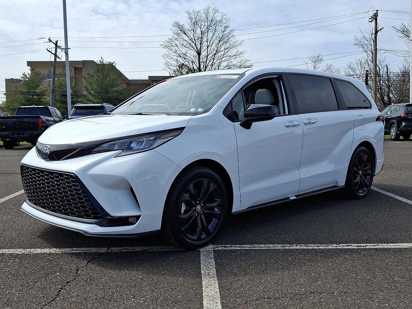 2025 Toyota Sienna XSE FWD 7-Passenger (Natl)