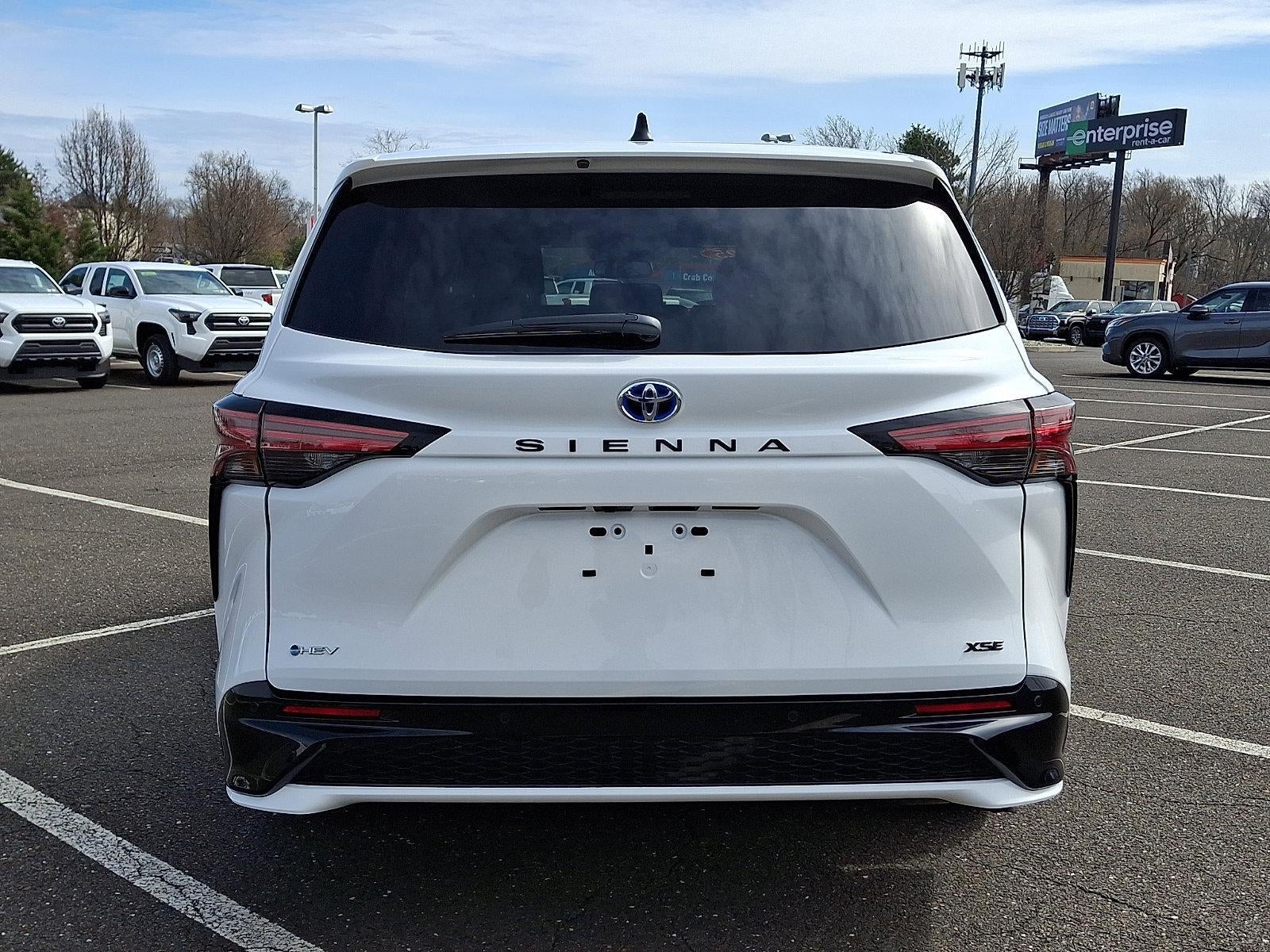 2025 Toyota Sienna XSE FWD 7-Passenger (Natl)