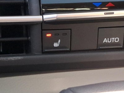 2025 Toyota Sienna XLE FWD 8-Passenger (Natl)