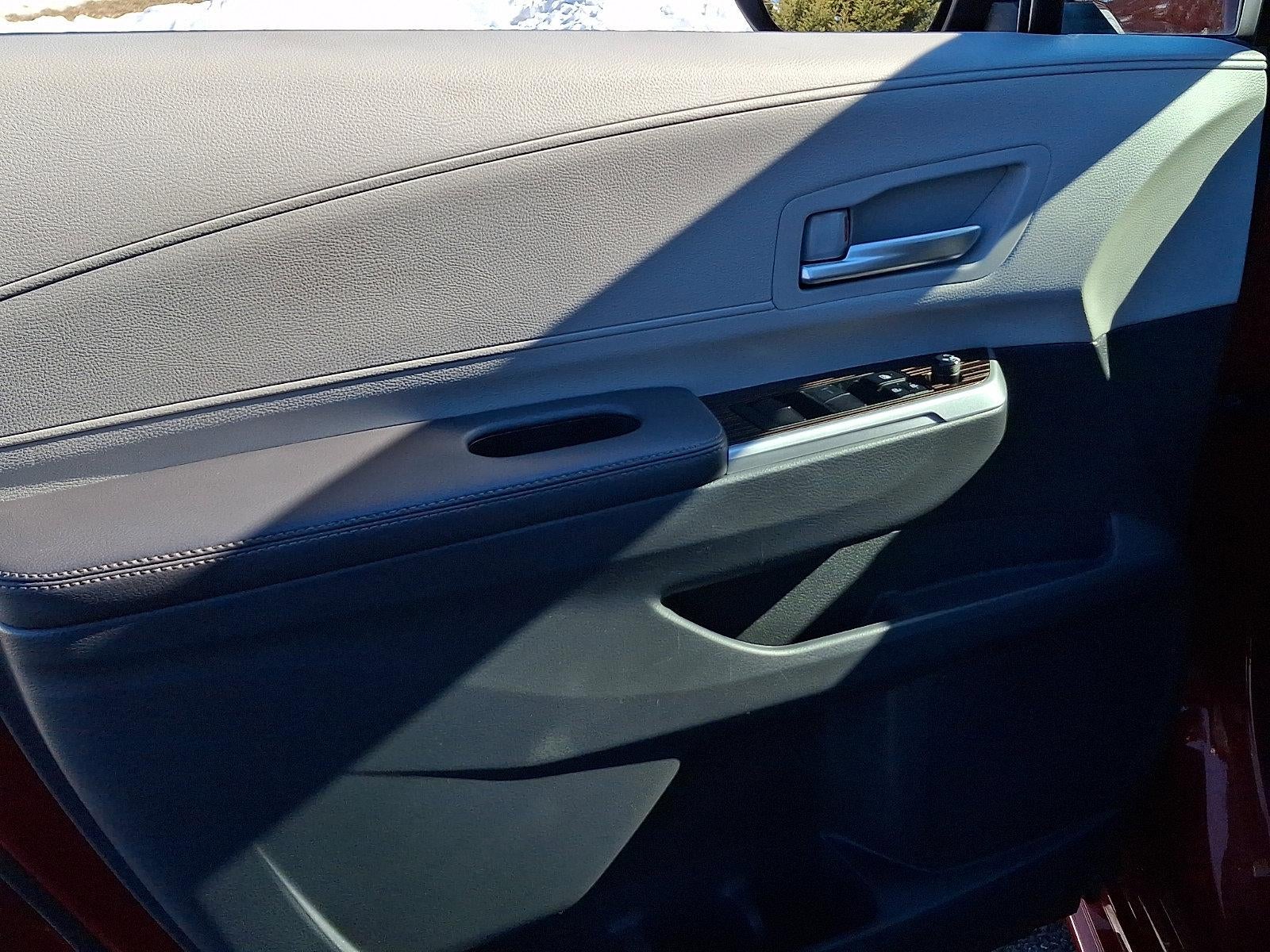 2022 Toyota Sienna XLE FWD 7-Passenger (Natl)