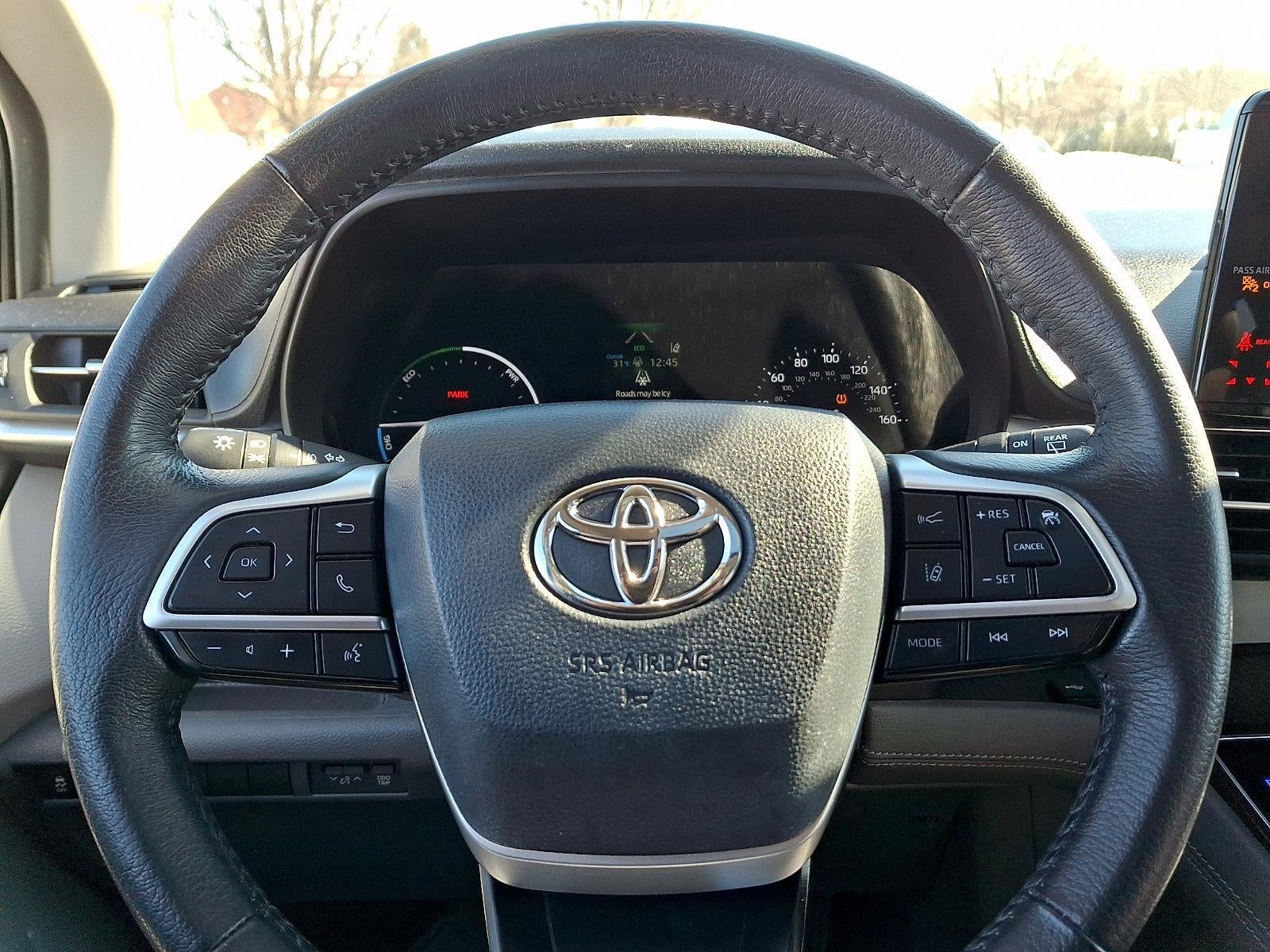 2022 Toyota Sienna XLE FWD 7-Passenger (Natl)