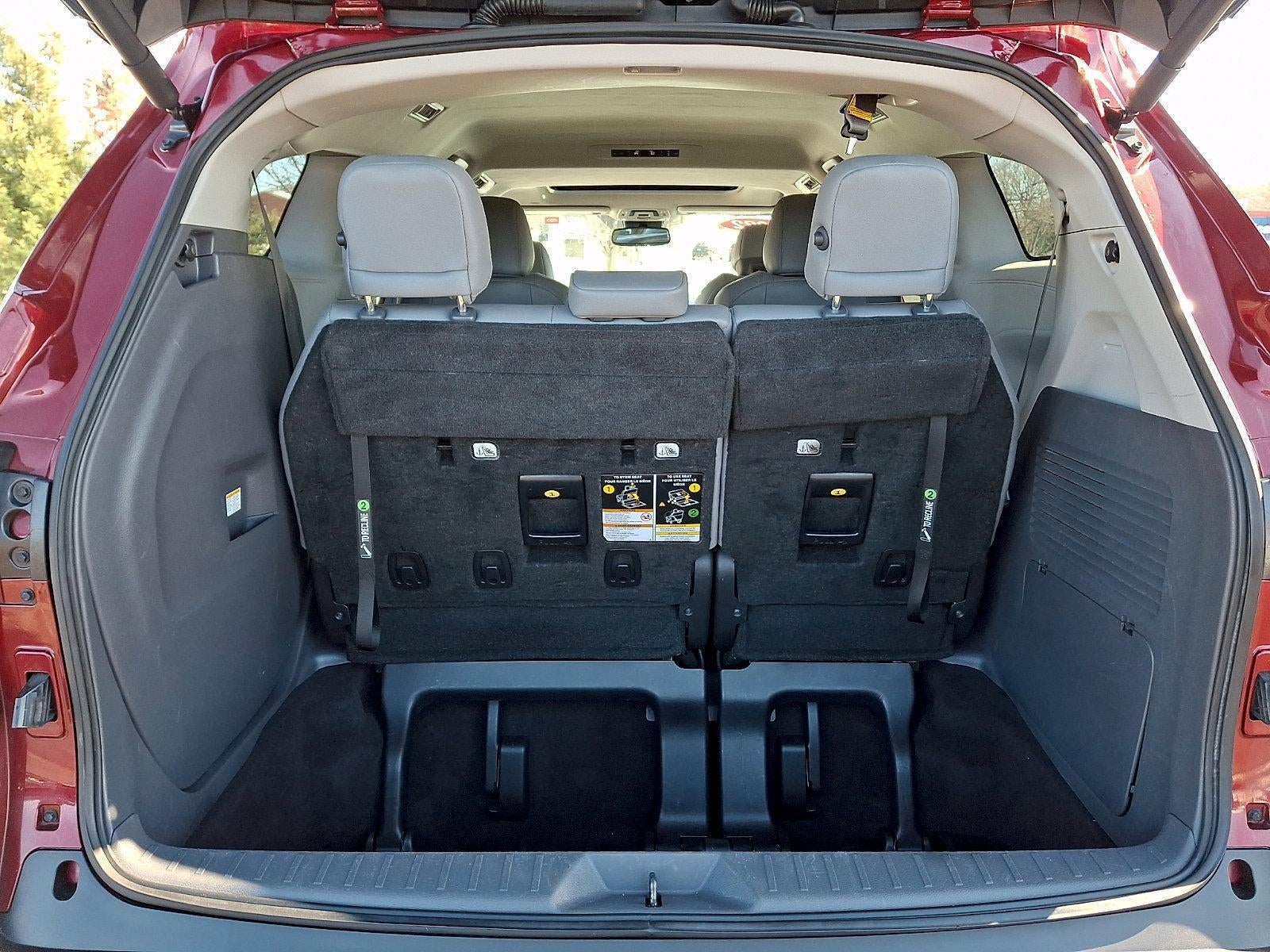 2022 Toyota Sienna XLE FWD 7-Passenger (Natl)