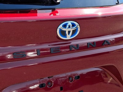 2025 Toyota Sienna XLE FWD 8-Passenger (Natl)