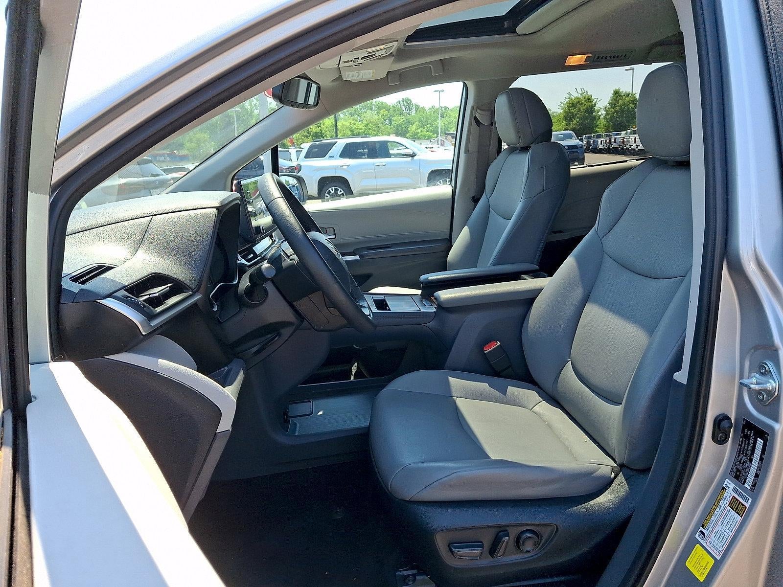 2023 Toyota Sienna XLE FWD 7-Passenger (Natl)