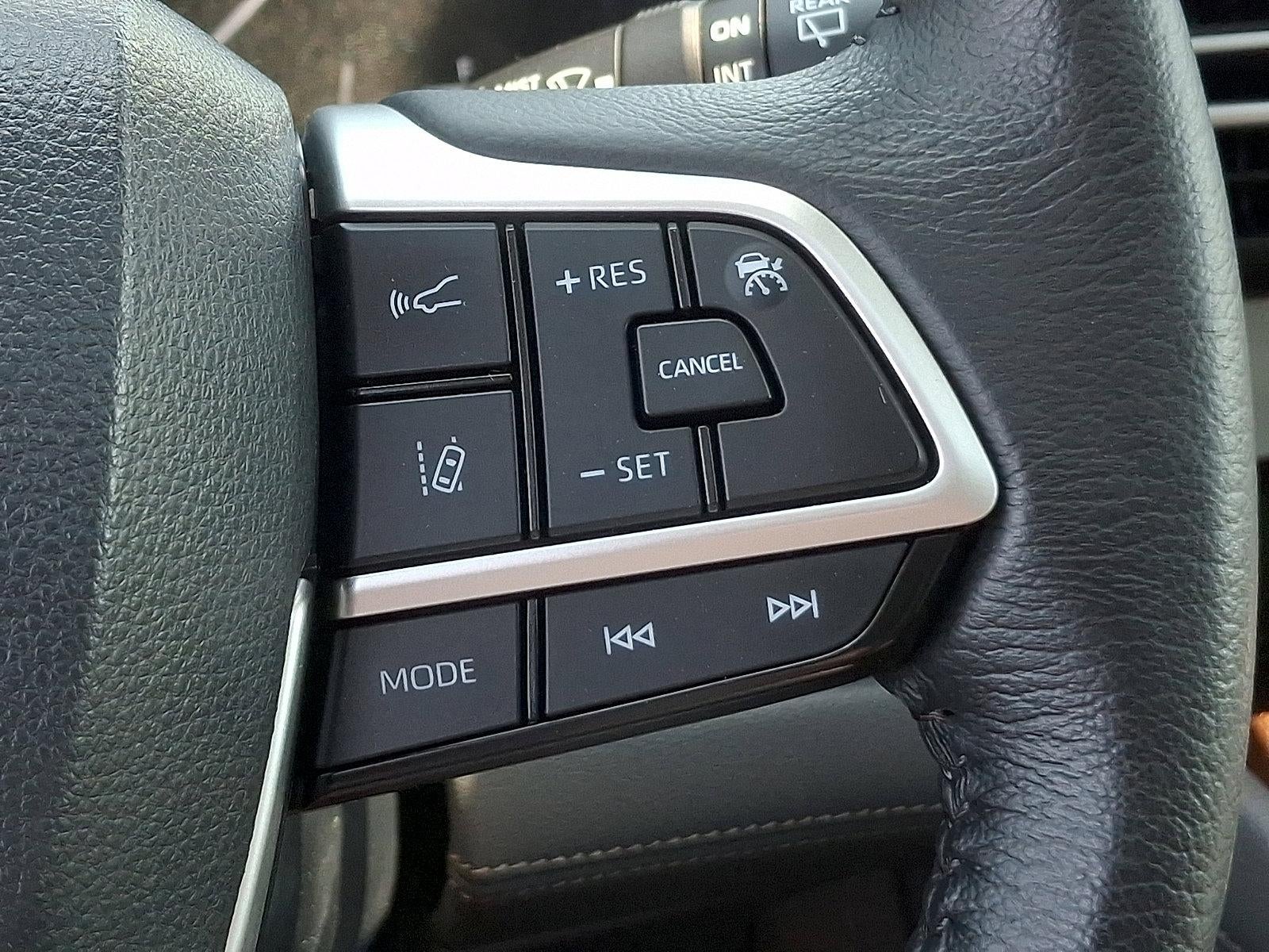 2023 Toyota Sienna XLE FWD 7-Passenger (Natl)