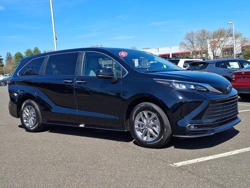2025 Toyota Sienna XLE AWD 7-Passenger (Natl)