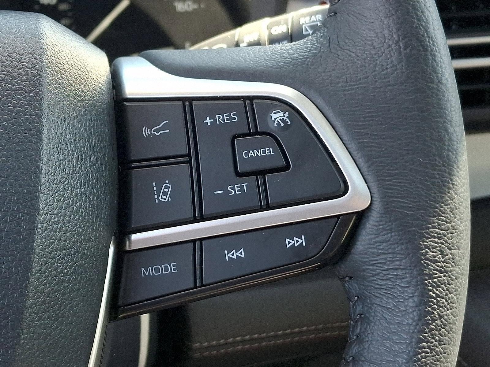 2025 Toyota Sienna XLE AWD 7-Passenger (Natl)