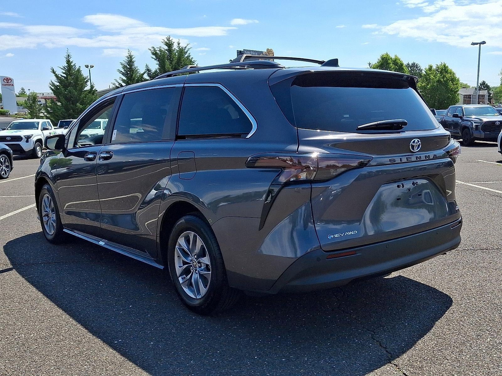 2025 Toyota Sienna XLE AWD 7-Passenger (Natl)