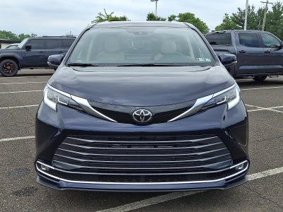 2026 Toyota Sienna Limited AWD 7-Passenger (GS)