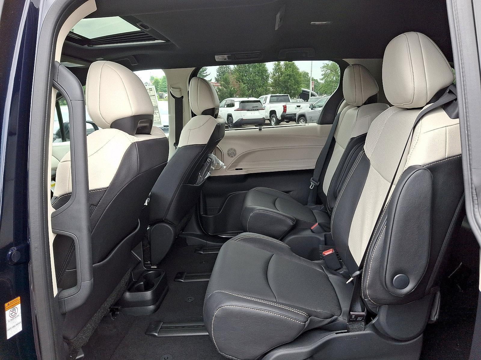 2026 Toyota Sienna Limited AWD 7-Passenger (GS)
