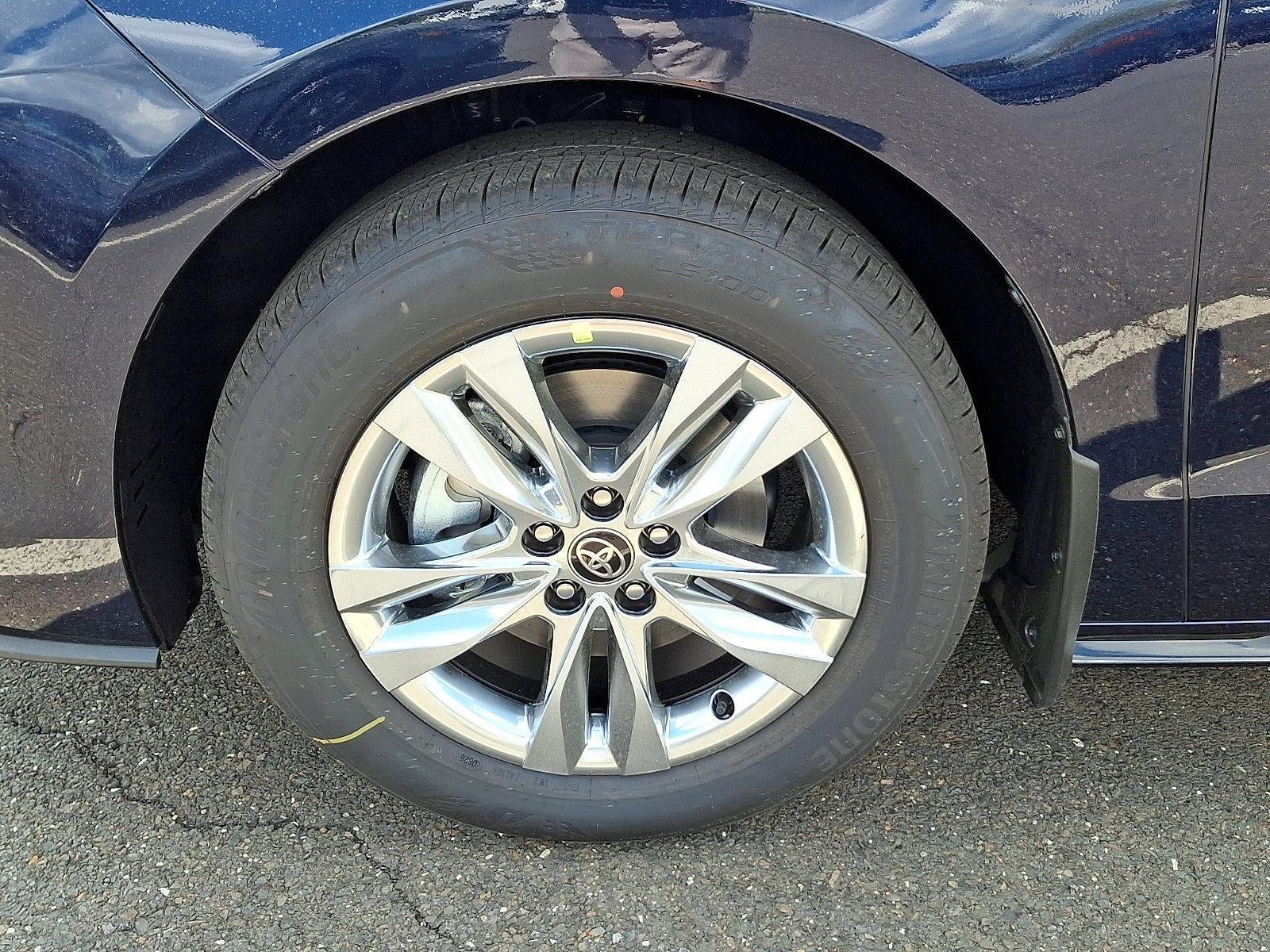 2026 Toyota Sienna Limited AWD 7-Passenger (GS)