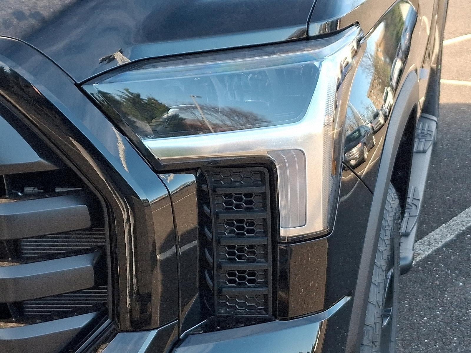 2026 Toyota Tundra 4WD 4WD SR5 CrewMax 5.5' Bed (SE)