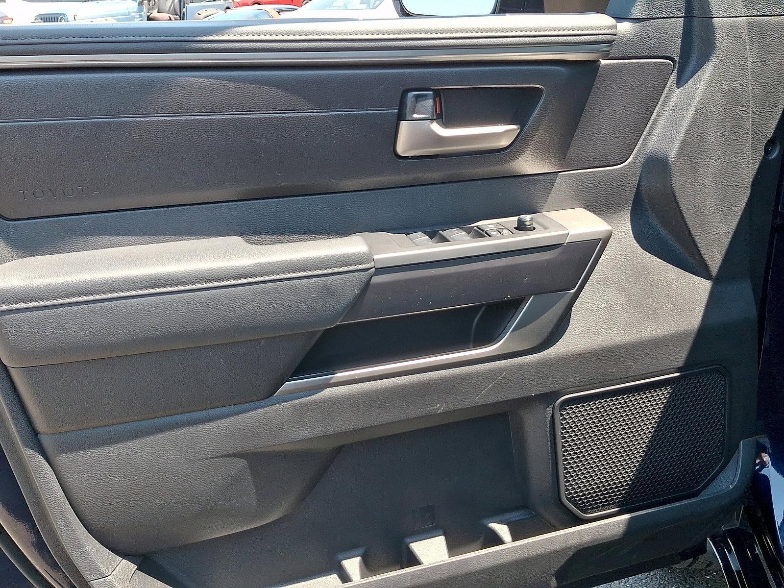 2023 Toyota Tundra 4WD 4WD SR5 CrewMax 5.5' Bed (Natl)